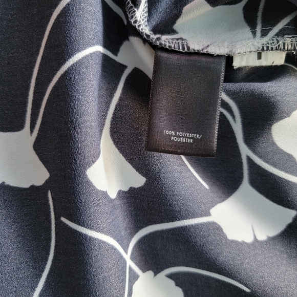 Anne Klein Sleeveless Blouse - Picture 8 of 8